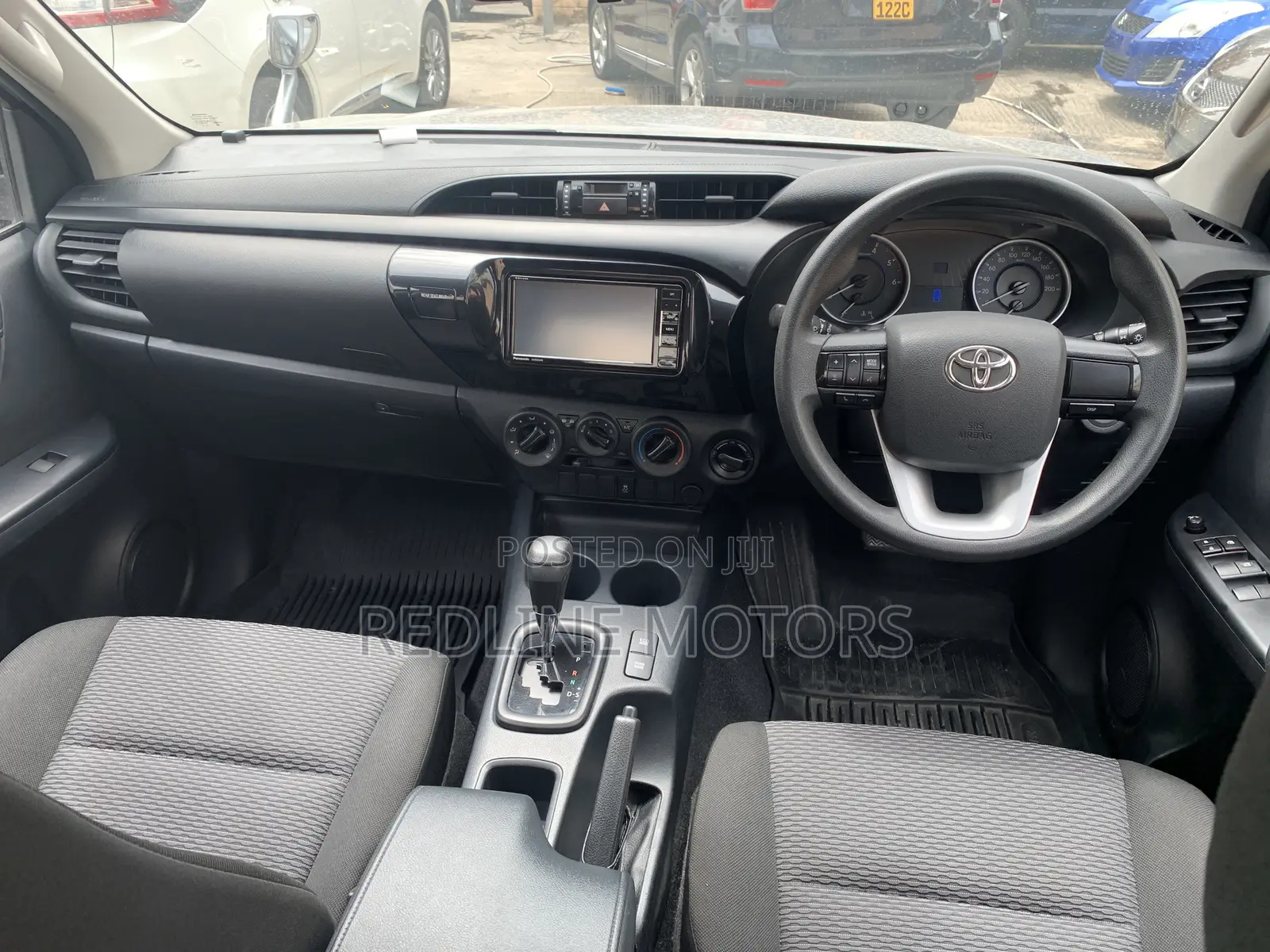 Toyota Hilux 2017 Gray