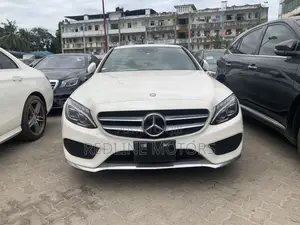 Mercedes-Benz C250 2017 Pearl