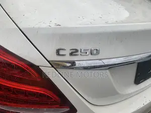 Mercedes-Benz C250 2017 Pearl