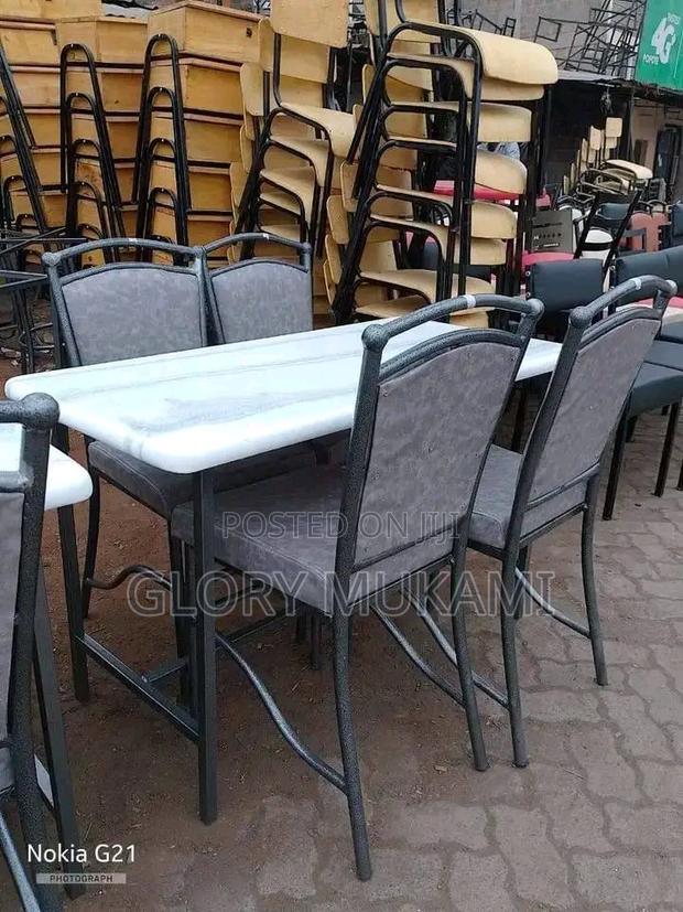 Restraunt Table Set - main view