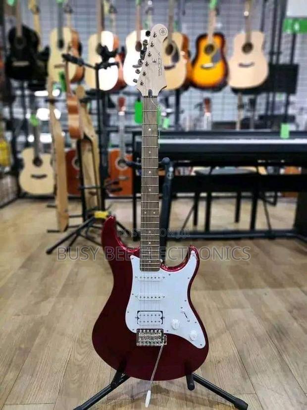 Pacifika Yamaha Lead Guitar - main view