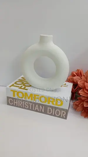 Doughnut-Shape Flower Vase*