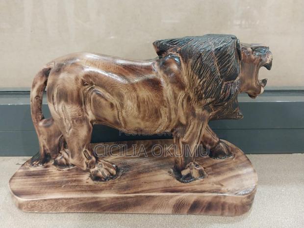 Lion on a Stand Wood Carving - thumbnail 3