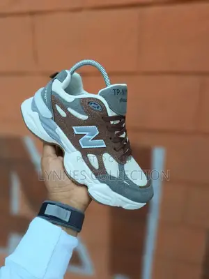 New Balance 990