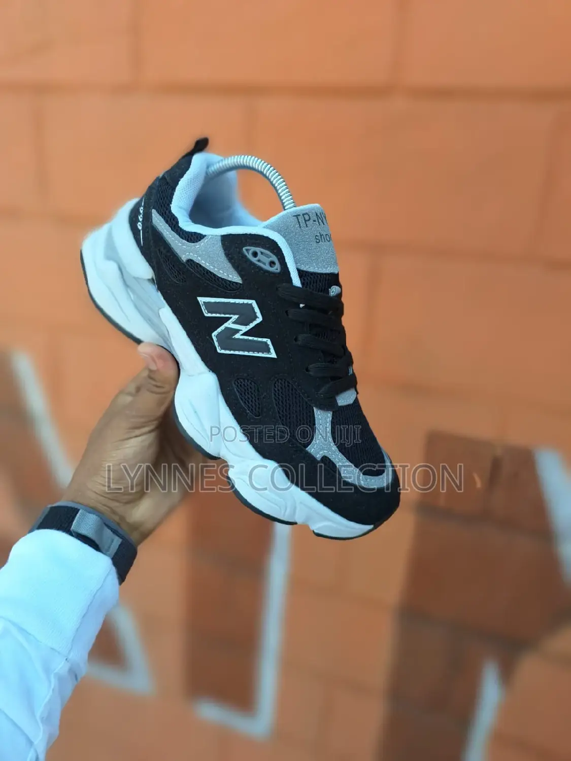New Balance 990