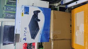Playstation 4 Console - thumbnail 2