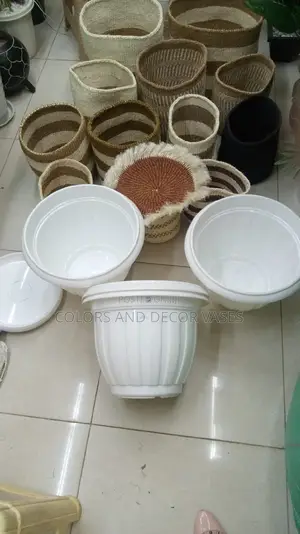 Planters for Fresh and Artificial Plants