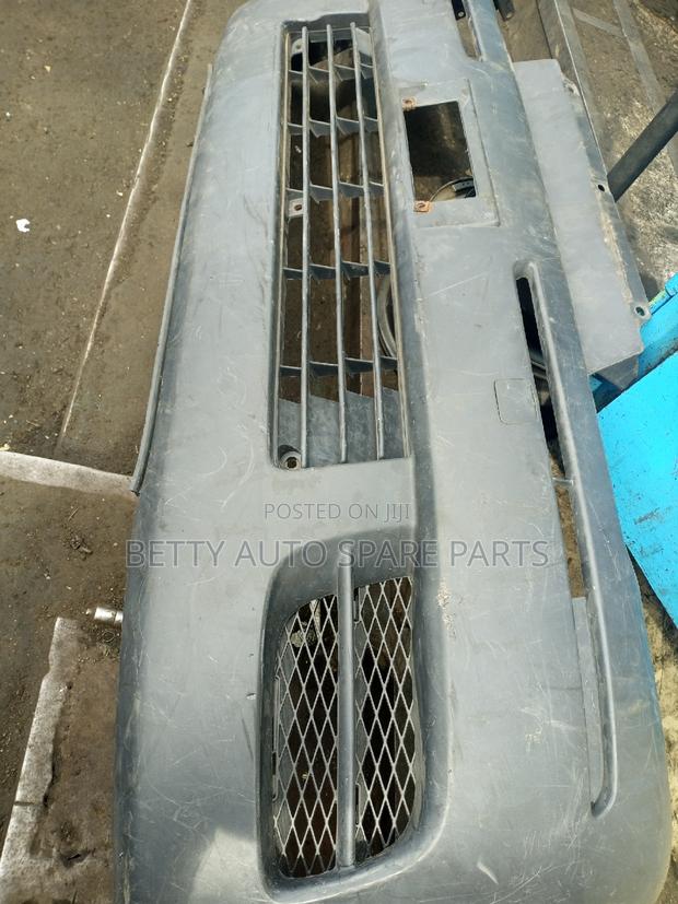 Toyota 7 L Front Bumper 2007 - main view