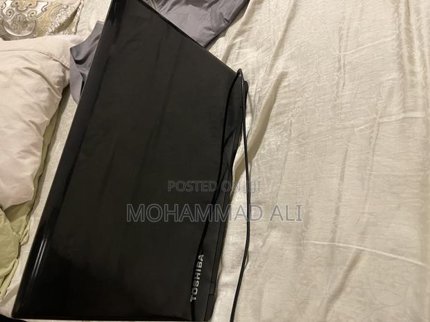 Laptop Toshiba Satellite C850 4GB Intel Core I3 HDD 500GB