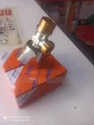 Maat Single Angle Valve