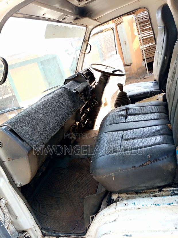 Isuzu Canter Plus Bowser Tank 6000l - thumbnail 8