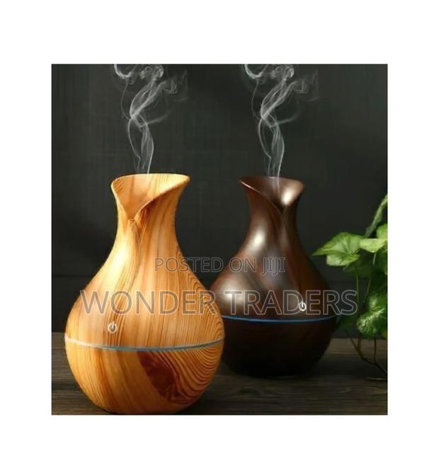 Wooden Ultrasonic Humidifier/Diffuser Capacity: 130ml.