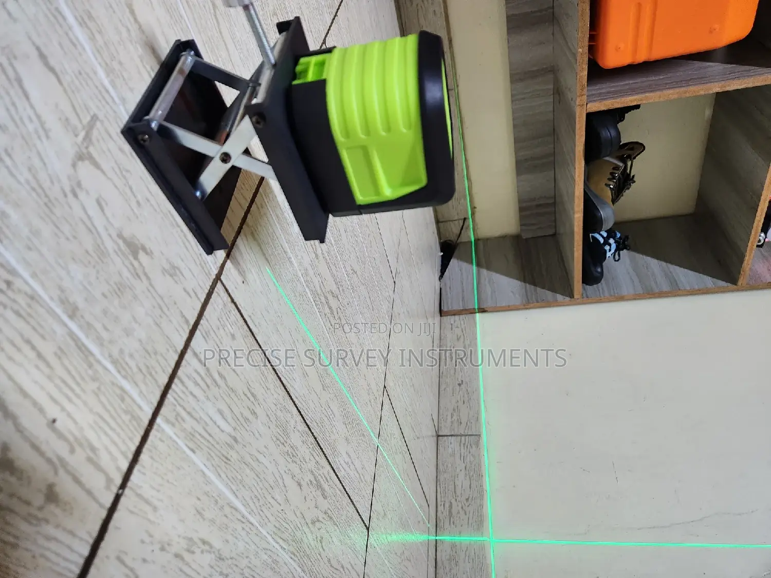 4 Line Laser Level (Green Beam)