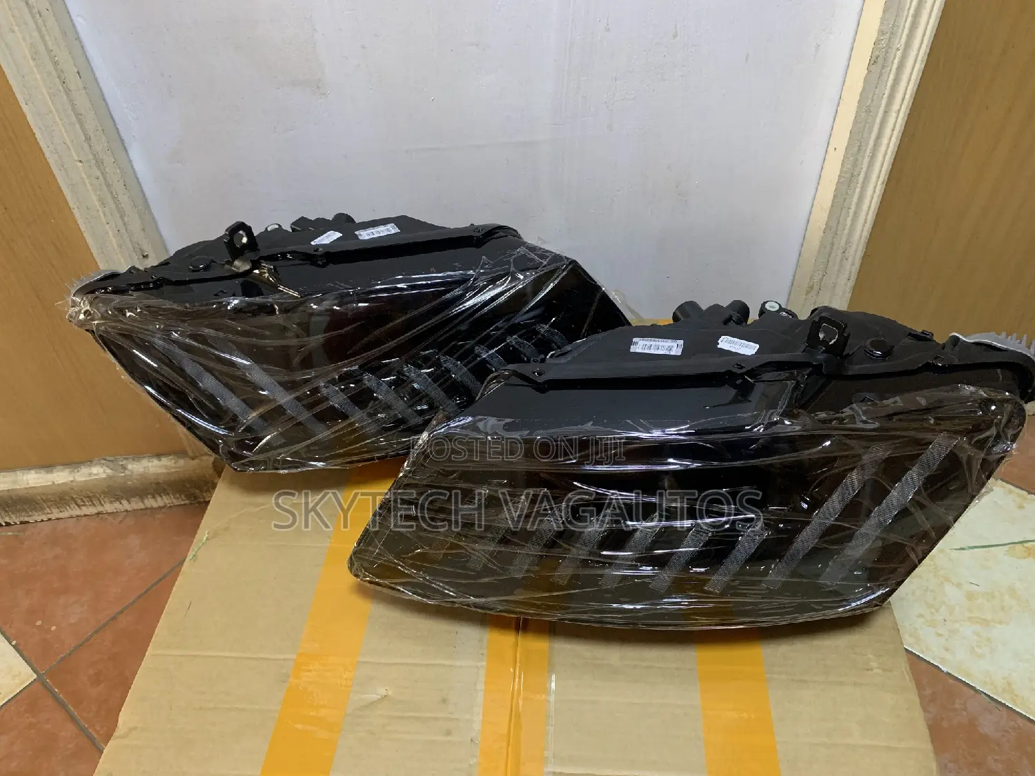AUDI Q5 Aftermarket Headlight