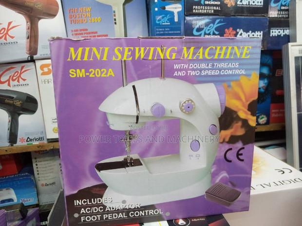 Mini Sewing Machine - main view