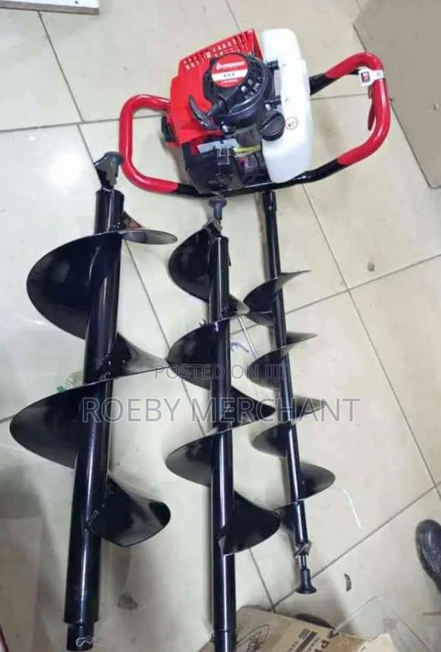 Earth Auger Earth Auger - main view