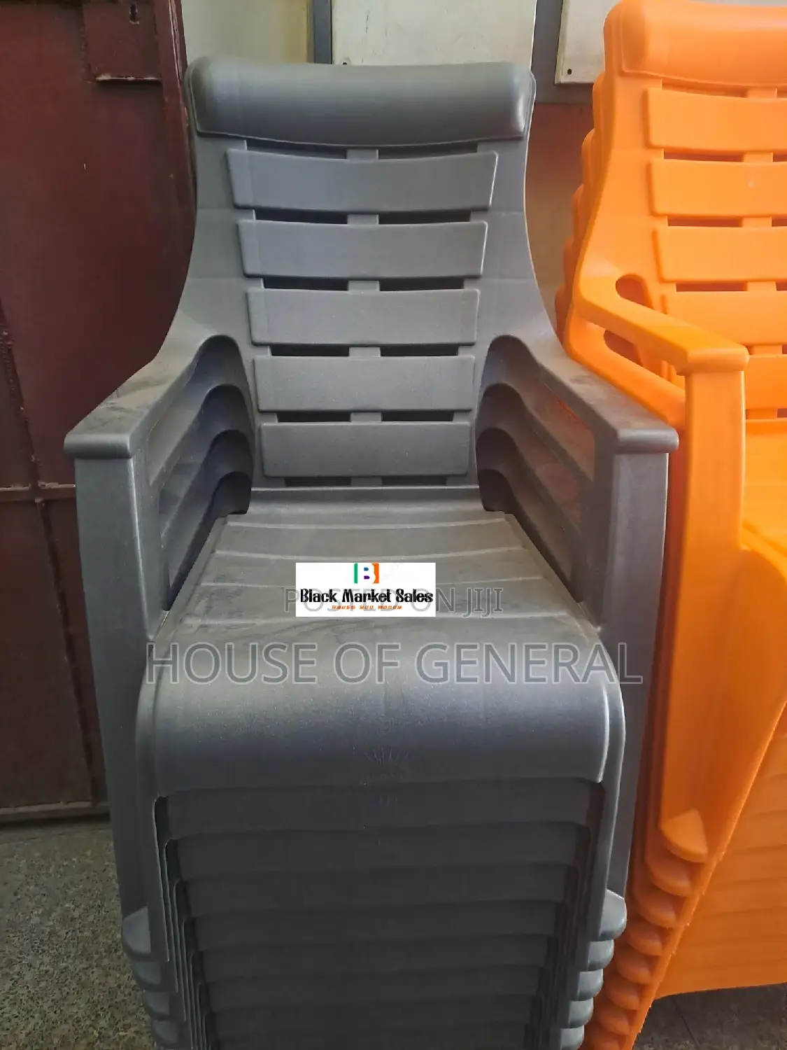 Comfortable Relaxing Plastic Chair