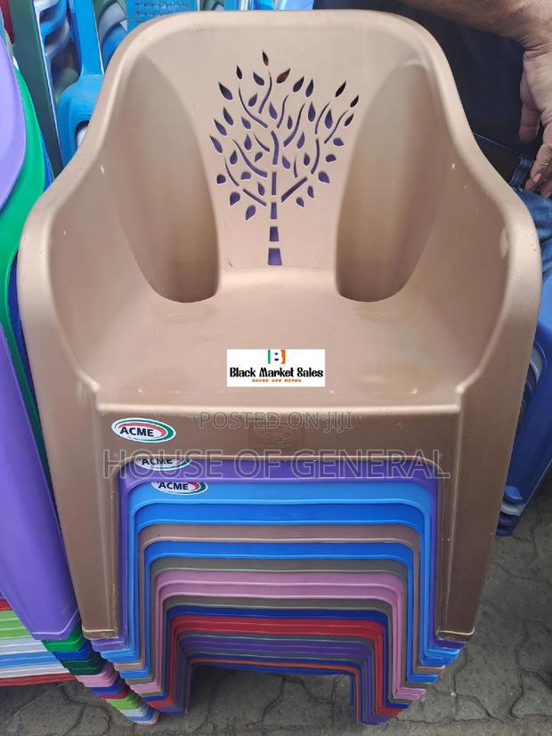 Acme Kids Plastic Chair - main view