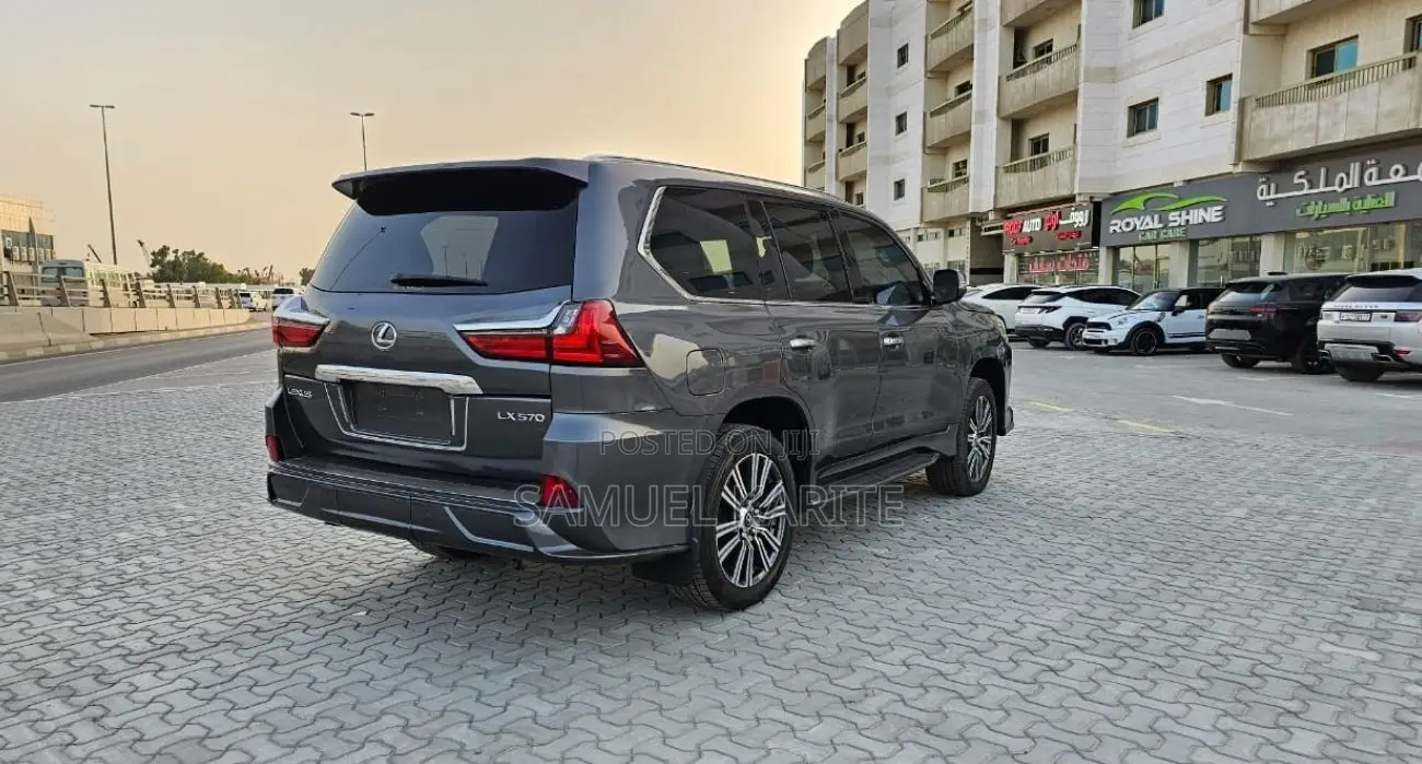Lexus LX 2019 Gray