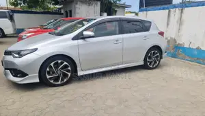 Toyota Auris 2017 Silver