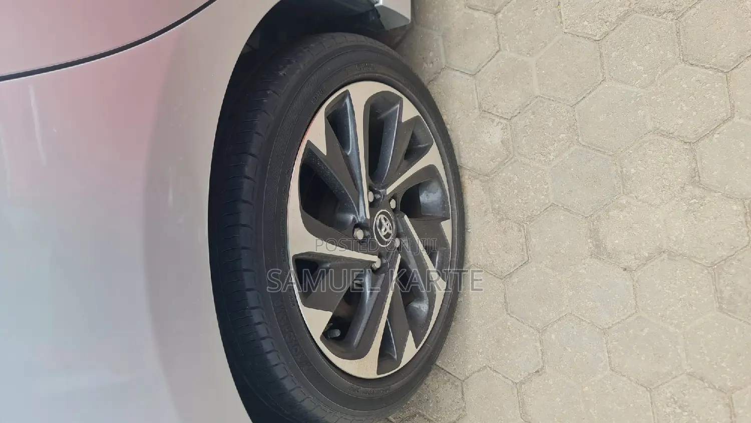 Toyota Auris 2017 Silver