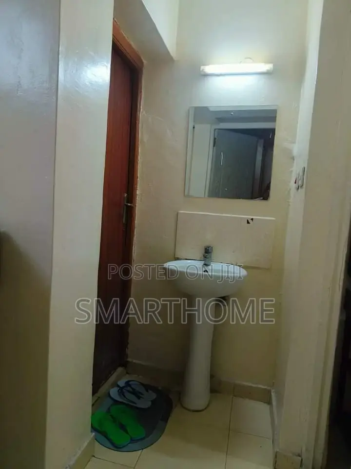 South B Airbnb One Bedroom Available