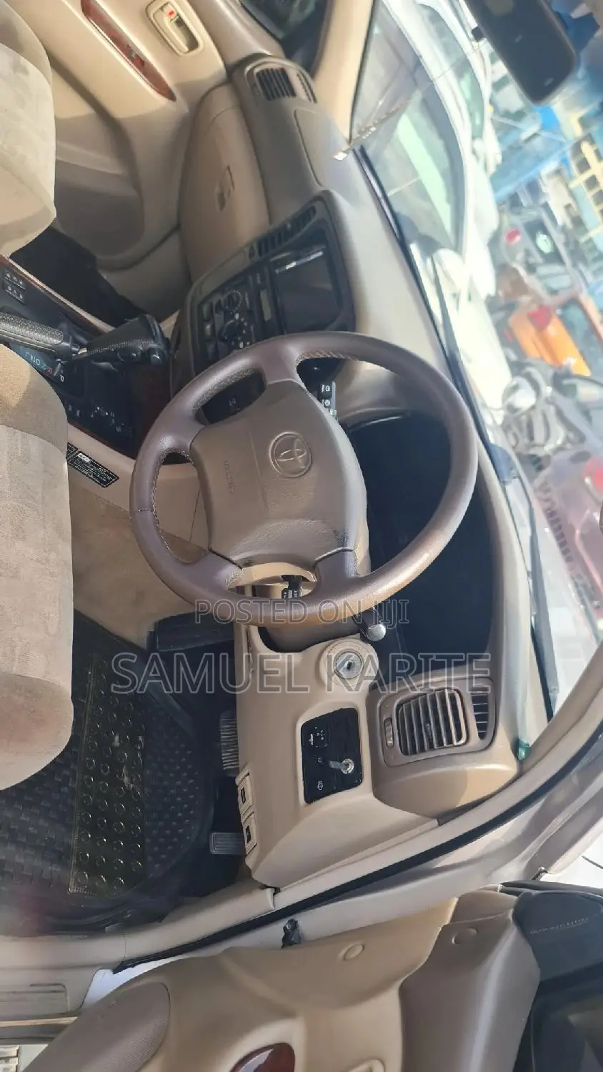 Toyota Land Cruiser 2004 Gray