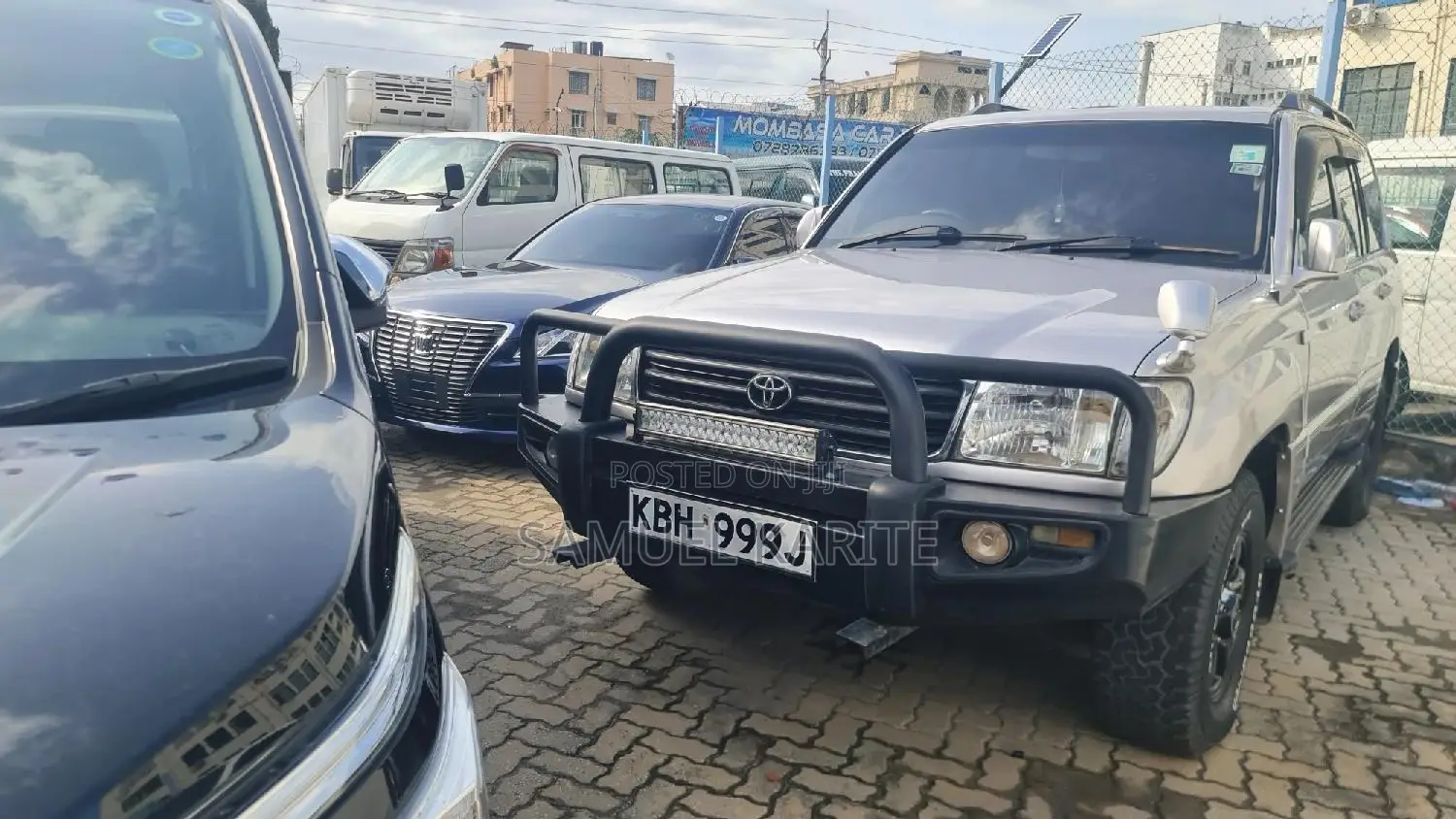 Toyota Land Cruiser 2004 Gray