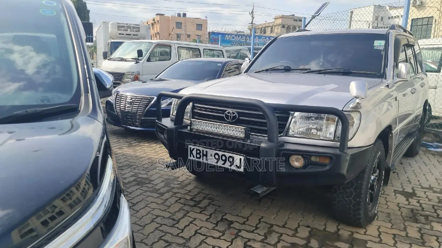 Toyota Land Cruiser 2004 Gray