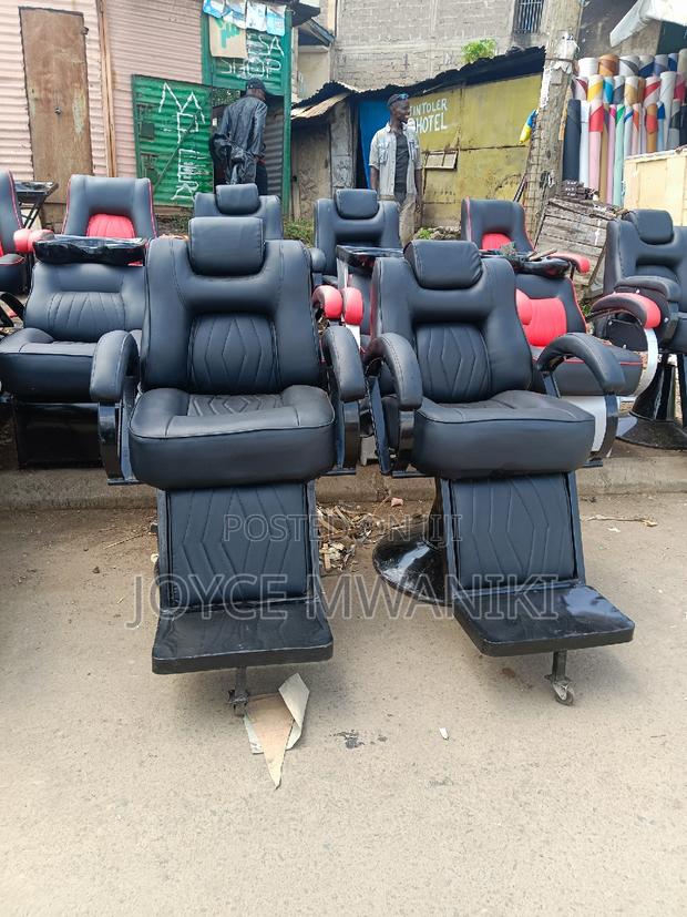 Barber Seats, Black - main view