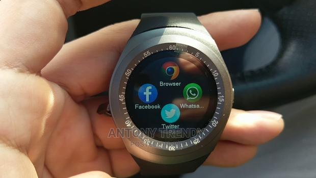 Y1 Smartwatch Touch Screen Support Micro SIM Card With Bluetooth - thumbnail 2