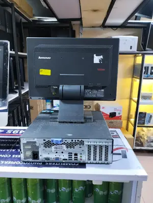 Lenovo ThinkCentre M900 8GB Intel Core I5 HDD+SSD 500GB