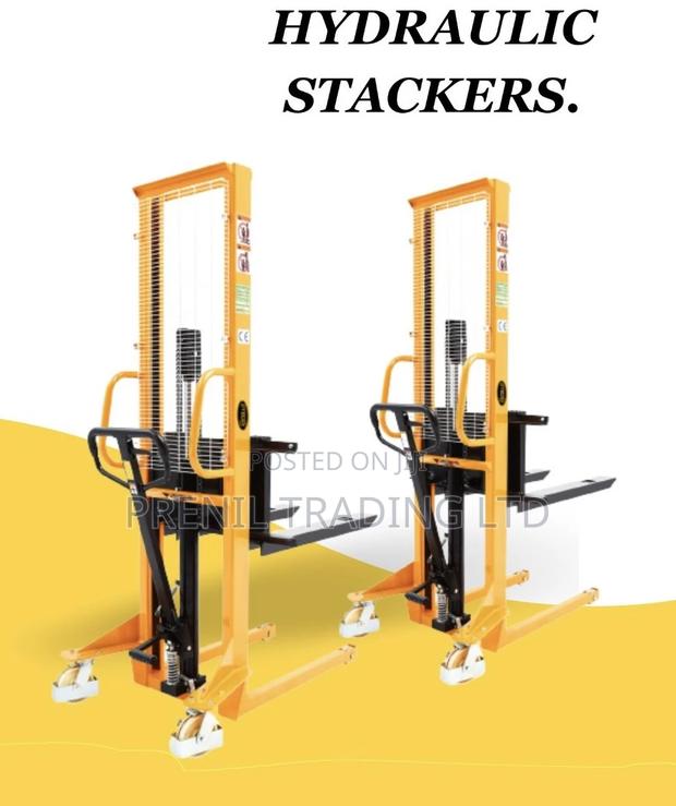 Hydraulic Stacker 1.5ton - main view