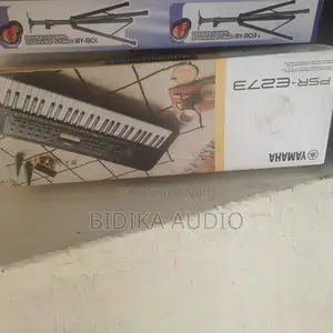 PSR 273 Keyboard
