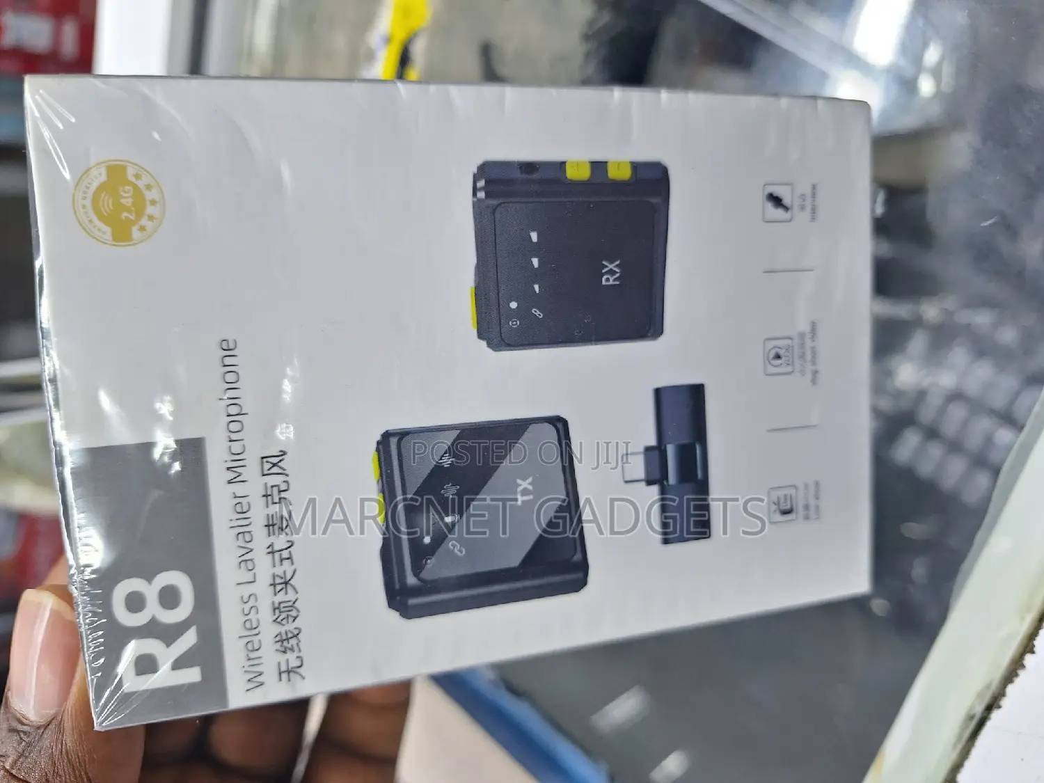 R8 Type C 2 Wireless Lavaliel Microphone With Noise Cancel