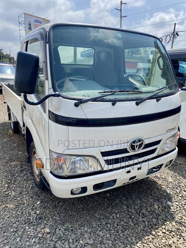 Toyota Dyna 2017 With Double Wheel - thumbnail 2