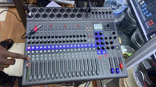 Zoom Livetrak L-20 Digital Mixer - thumbnail 2