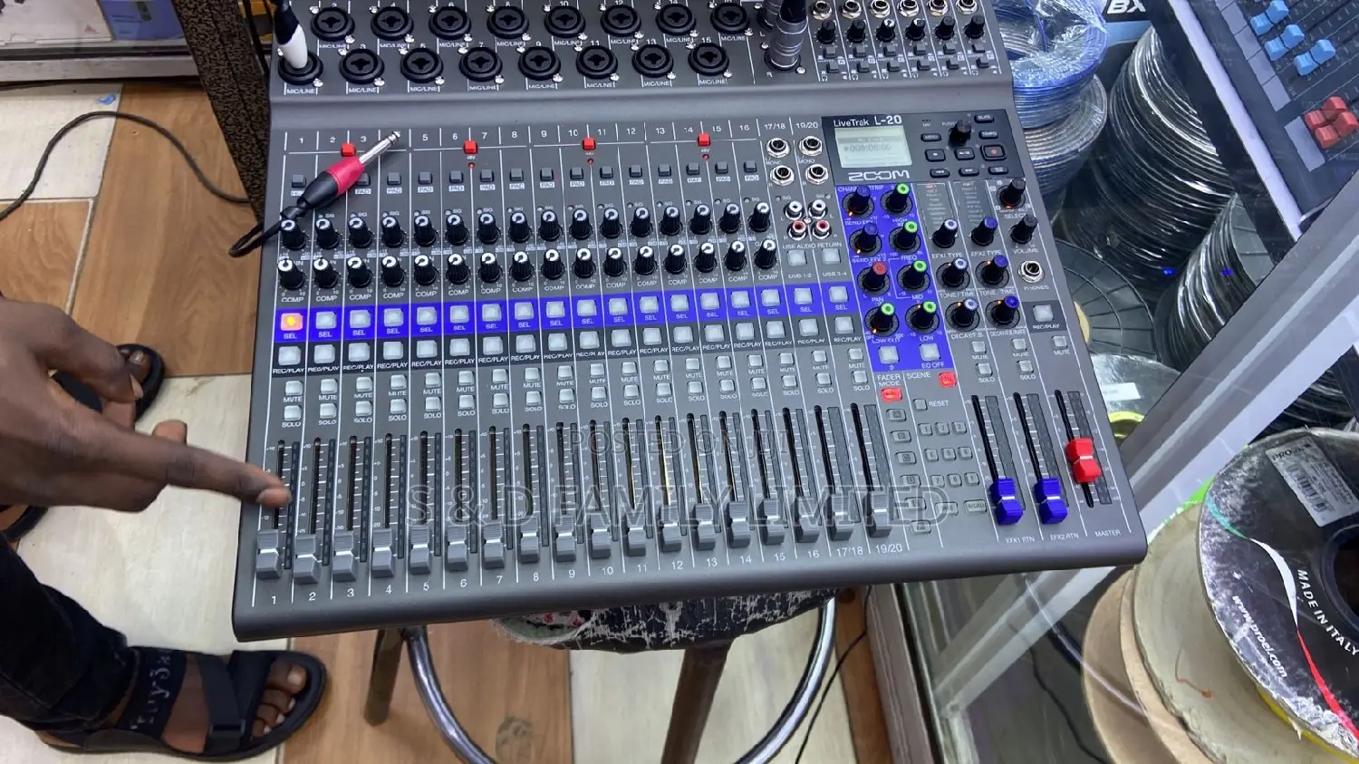 Zoom Livetrak L-20 Digital Mixer