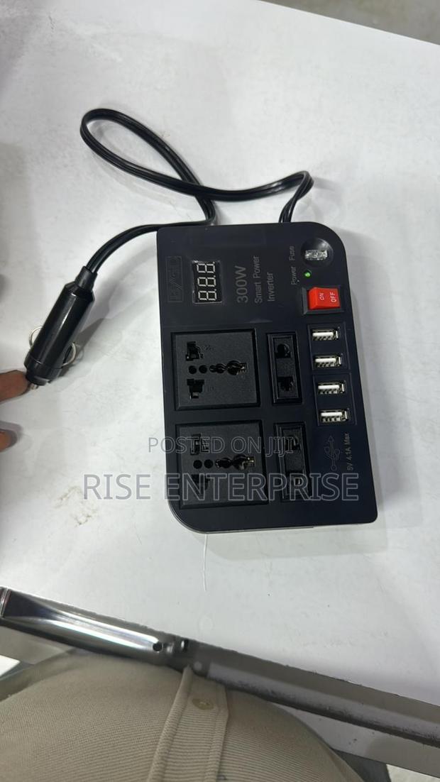 300W Power Inverter DC 12V to AC 220V Car Power Inverter