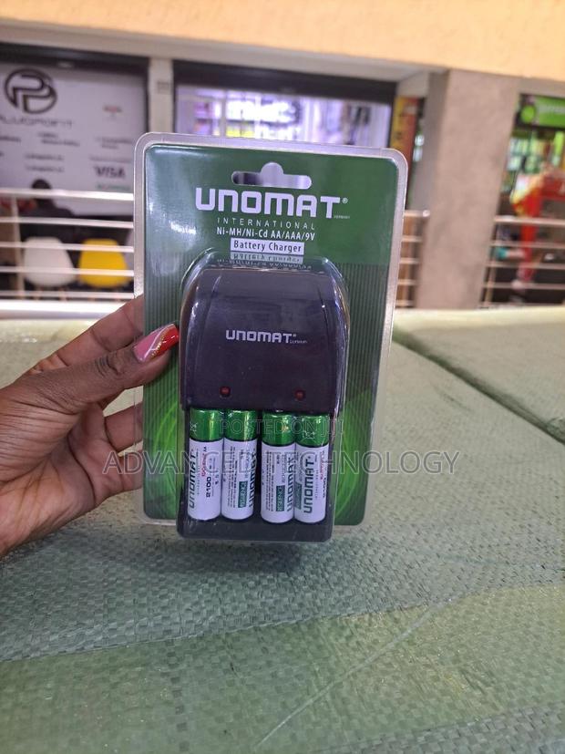 Unomat AA Rechargeable Batteries + Charger