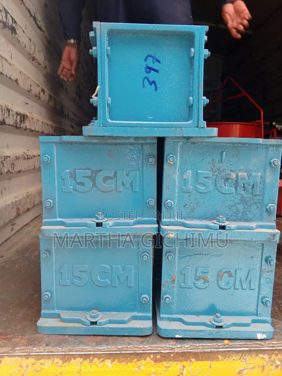 Cubes Moulds in Stock