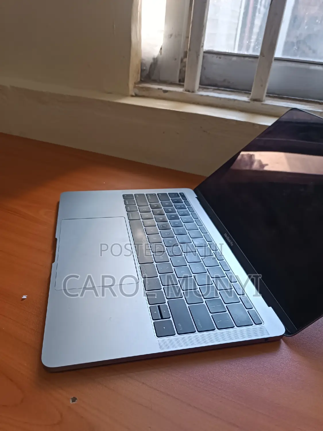 New Laptop Apple MacBook Pro 2017 16GB Intel Core I7 SSD 256GB