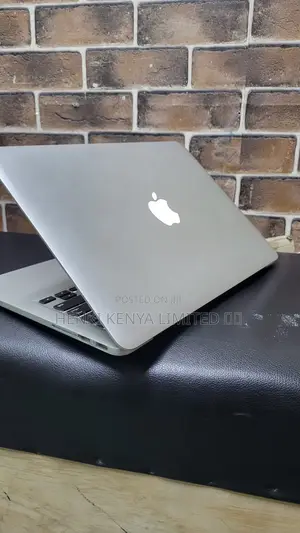 Laptop Apple MacBook Pro 8GB Intel Core I5 SSD 256GB