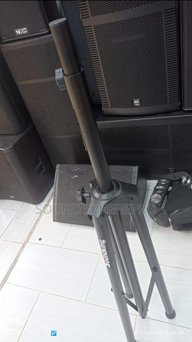 Soundking DB016B Heavy Duty Speaker Stand