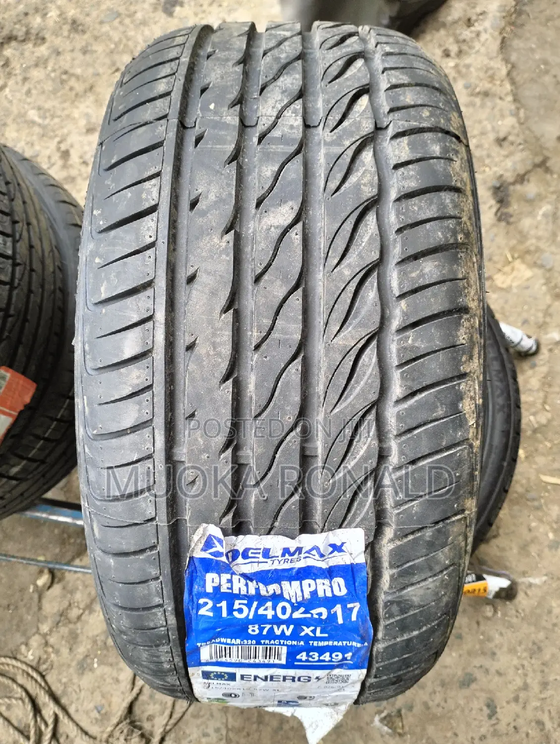 215/40r17 Delmax Tyre