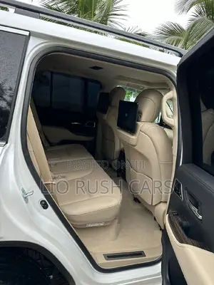 Toyota Land Cruiser 2024 White