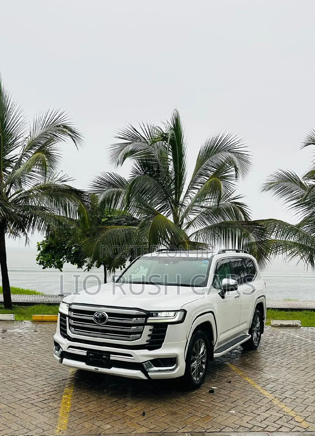 Toyota Land Cruiser 2024 White