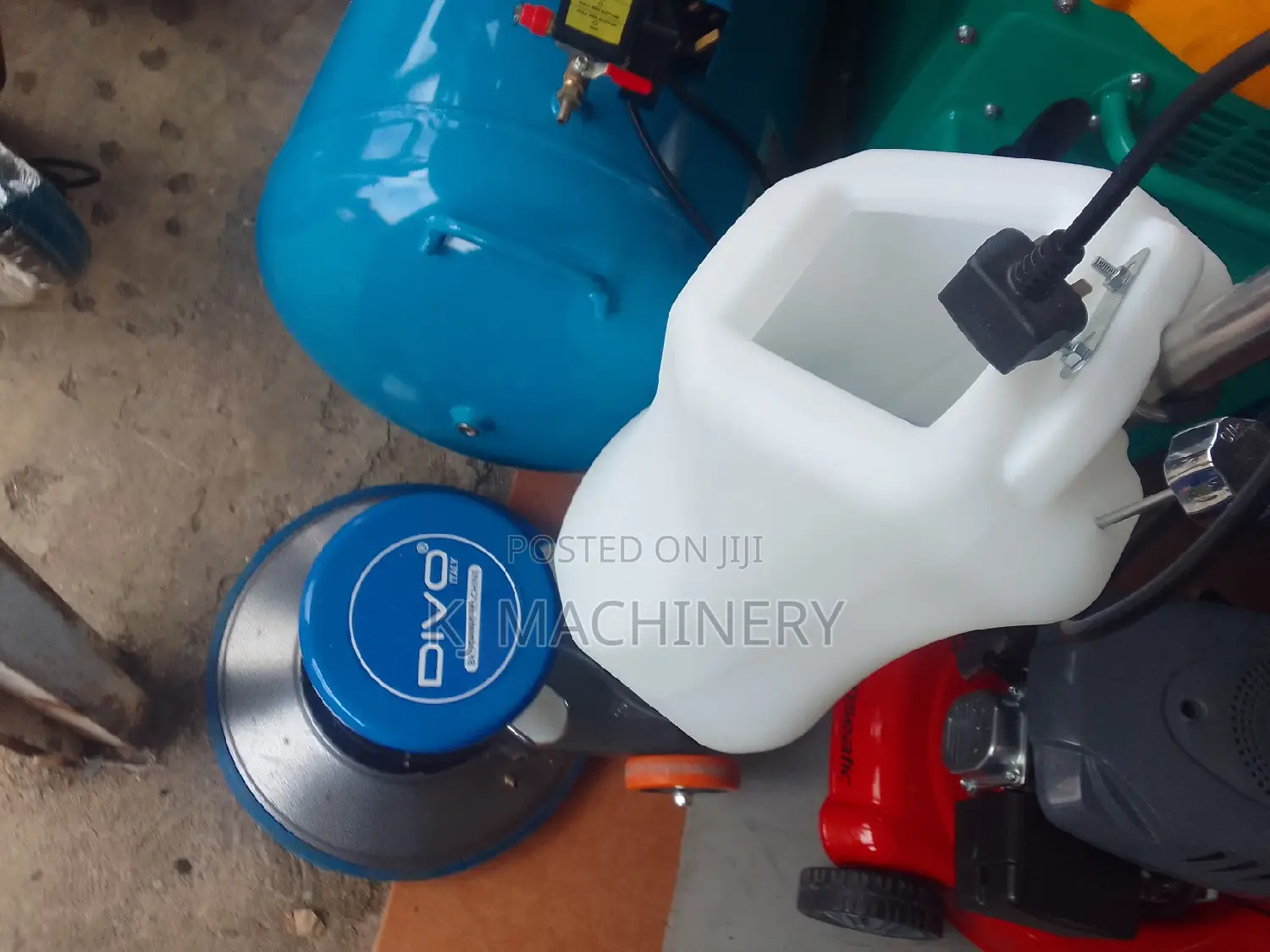 DIVO Italy Floor Scrubbing Machine