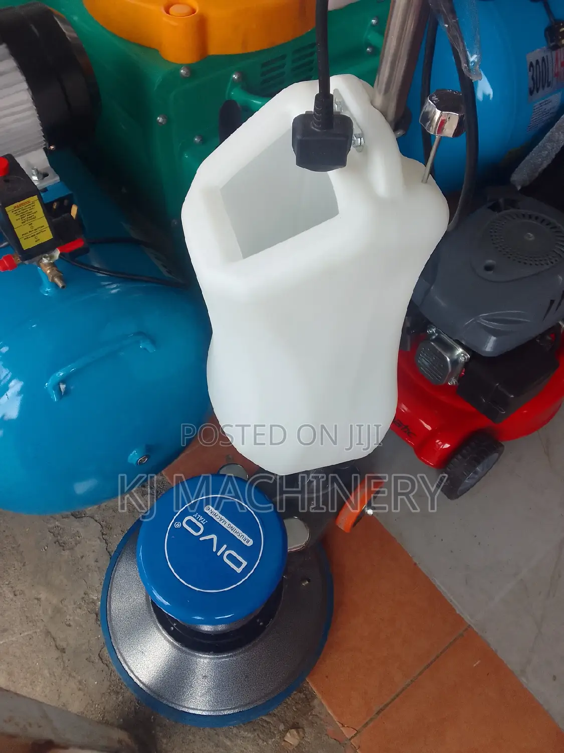 DIVO Italy Floor Scrubbing Machine