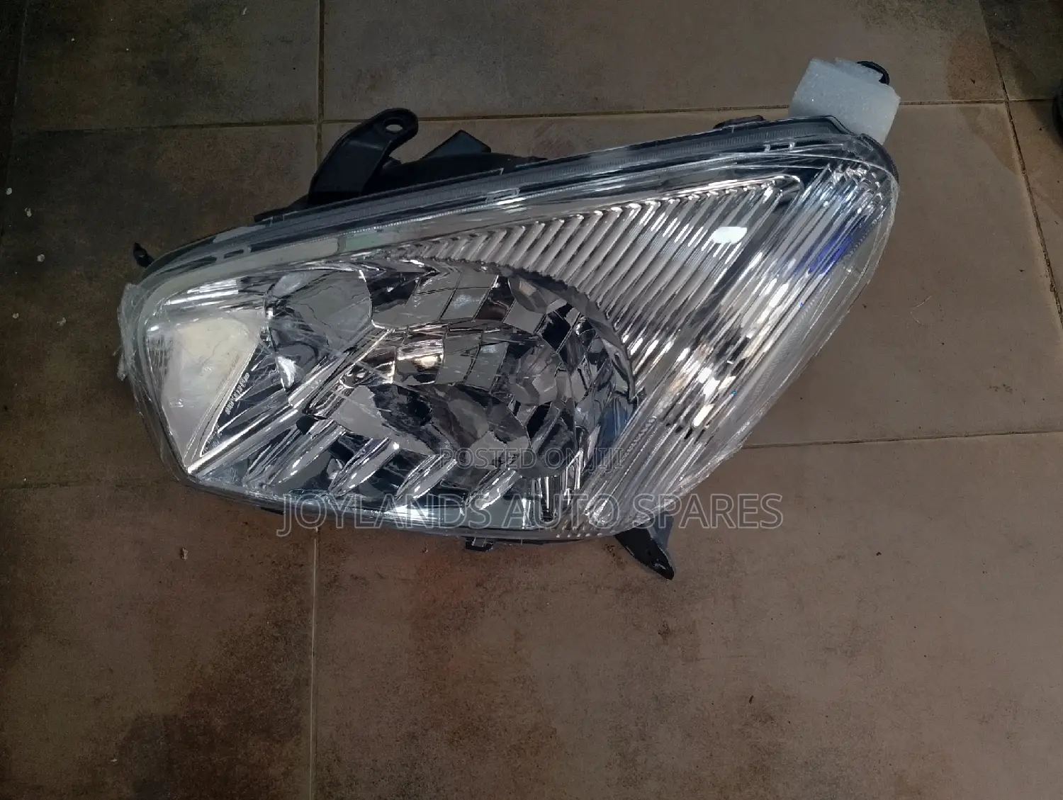 Rav4 J 20001 Headlamp (Depo)